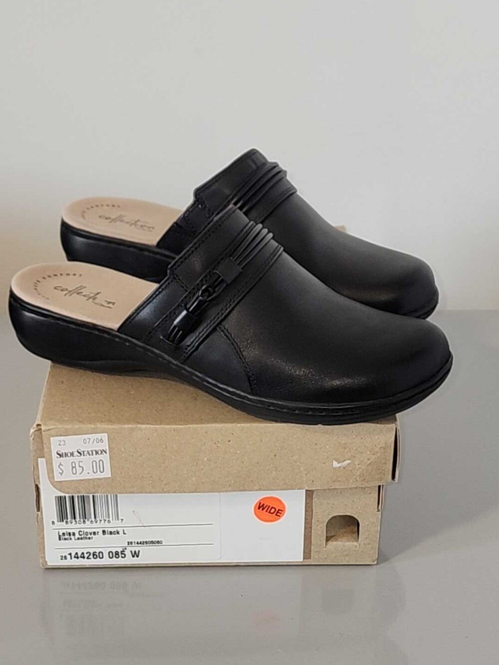 Clarks Black Slip-On Mule Size - 8.5 W